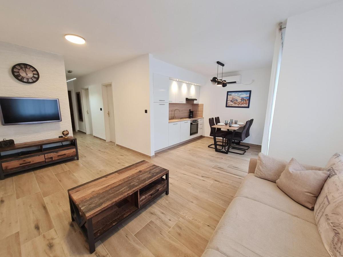 Bellistra Apartman Rabac - E Apartment Exterior photo